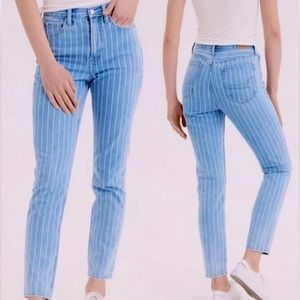 American Eagle High Rise Striped Mom Jeans, Sz: 2 Short, 26” inseam,